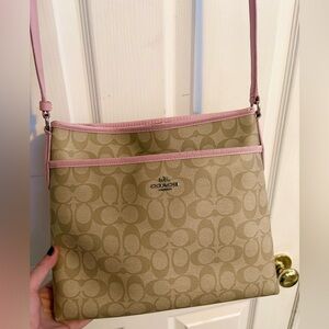 ୨ৎCoach Tan and Pink Crossbody Bag with Monogram Canvas୨ৎ
